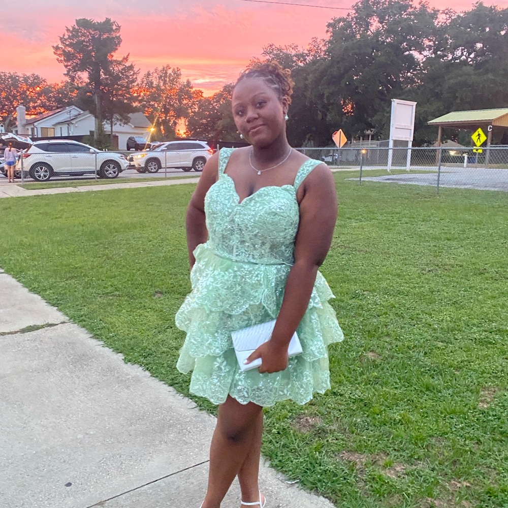 Elegant Green Lace Dress